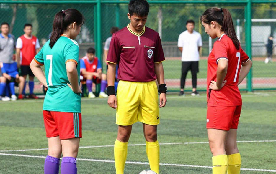 Hồ sơ trống và kỳ chuyển nhượng V.League: khi thị trường không có dữ liệu để kiểm chứng