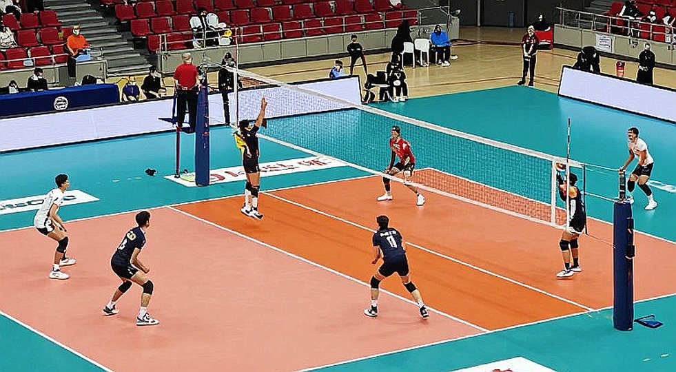 SMU hạ Pitt sau bốn set: khối chắn và sự phân phối đã chấm dứt chuỗi 58 trận bất bại trên sân nhà