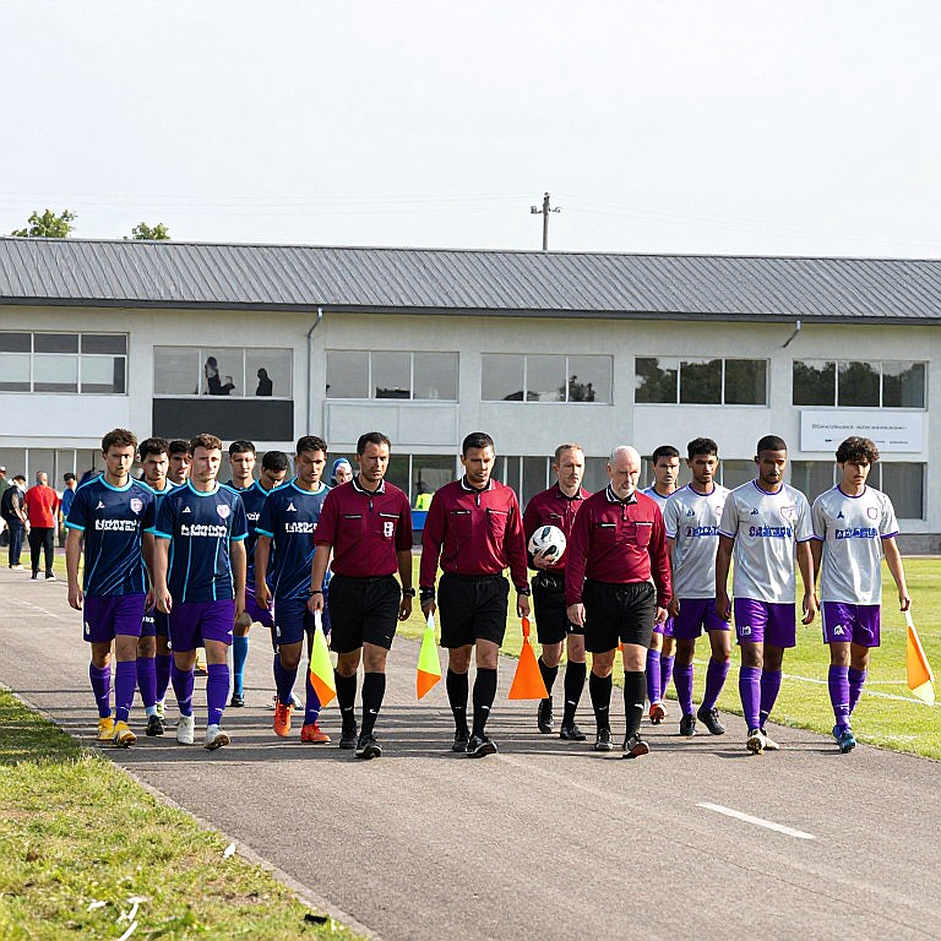 Đình Bắc Và Chiếc Băng Đội Trưởng: Ba Tầng Nghĩa Của Một Trận Thắng 1-0