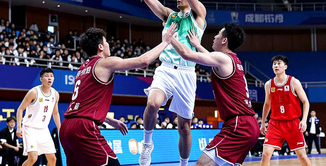 Inside a €1.2m Deal: What Really Decides a Vietnamese International's Door to Europe Inside a €1.2m Deal: What Really Decides a Vietnamese International's Door to Europe