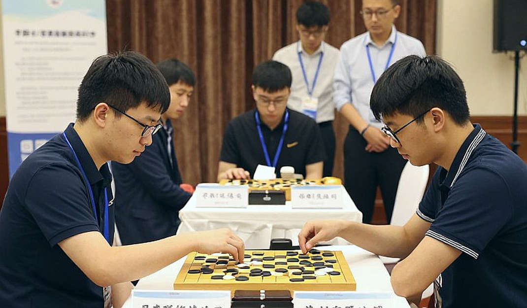 From David Anton's Sole Lead to Lilov's Six Videos: The 1.d4 Problem Black Has Not Solved