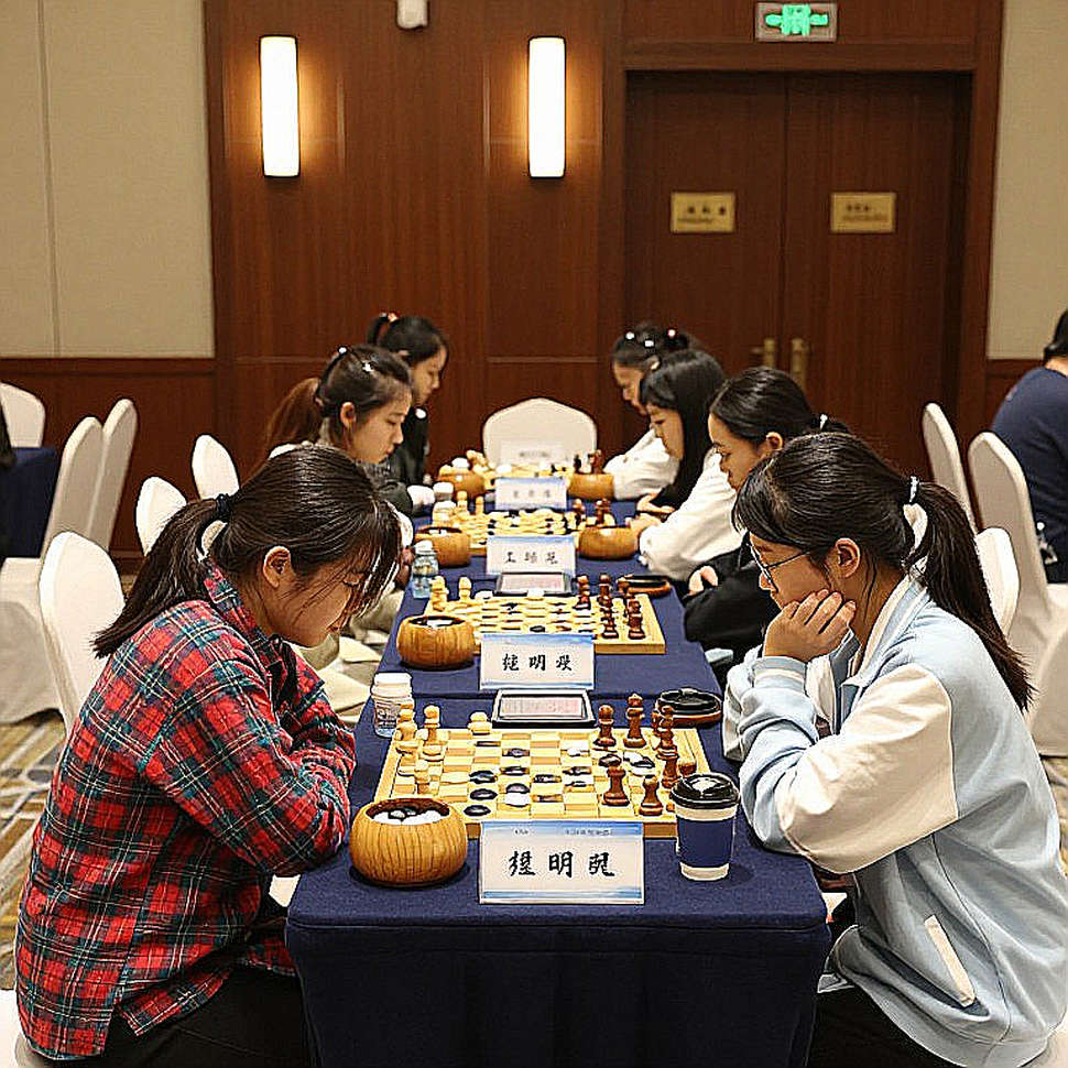Gukesh bất ngờ xuống bàn 4 tại Olympiad: 'Đó là ý của tôi' Gukesh bất ngờ xuống bàn 4 tại Olympiad: 'Đó là ý của tôi'
